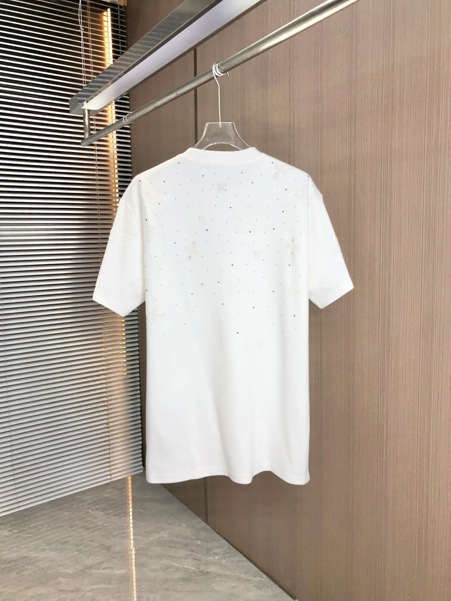 🅿️210 Cro 2025 Spring and Summer New Style Round Neck Short Sleeves Laser Burning Process ➕ Full Body Diamonds Made of High Weight 320g Double Yarn Combed Cotton Fabric Slightly Loose Fit The Fabric Feels Soft and Thick Same Style for Men and Women Color: Black White Code Number: SMLXLXXL